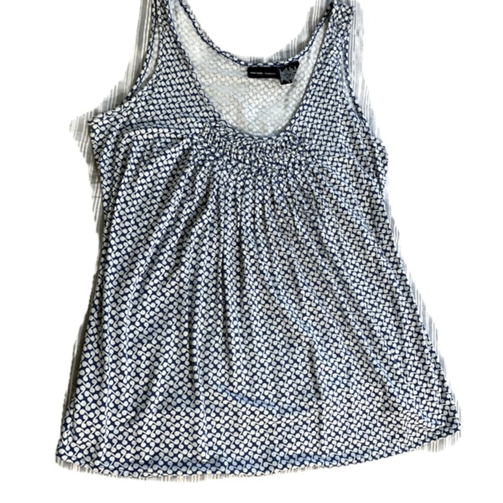 Blue and white pattern tank top